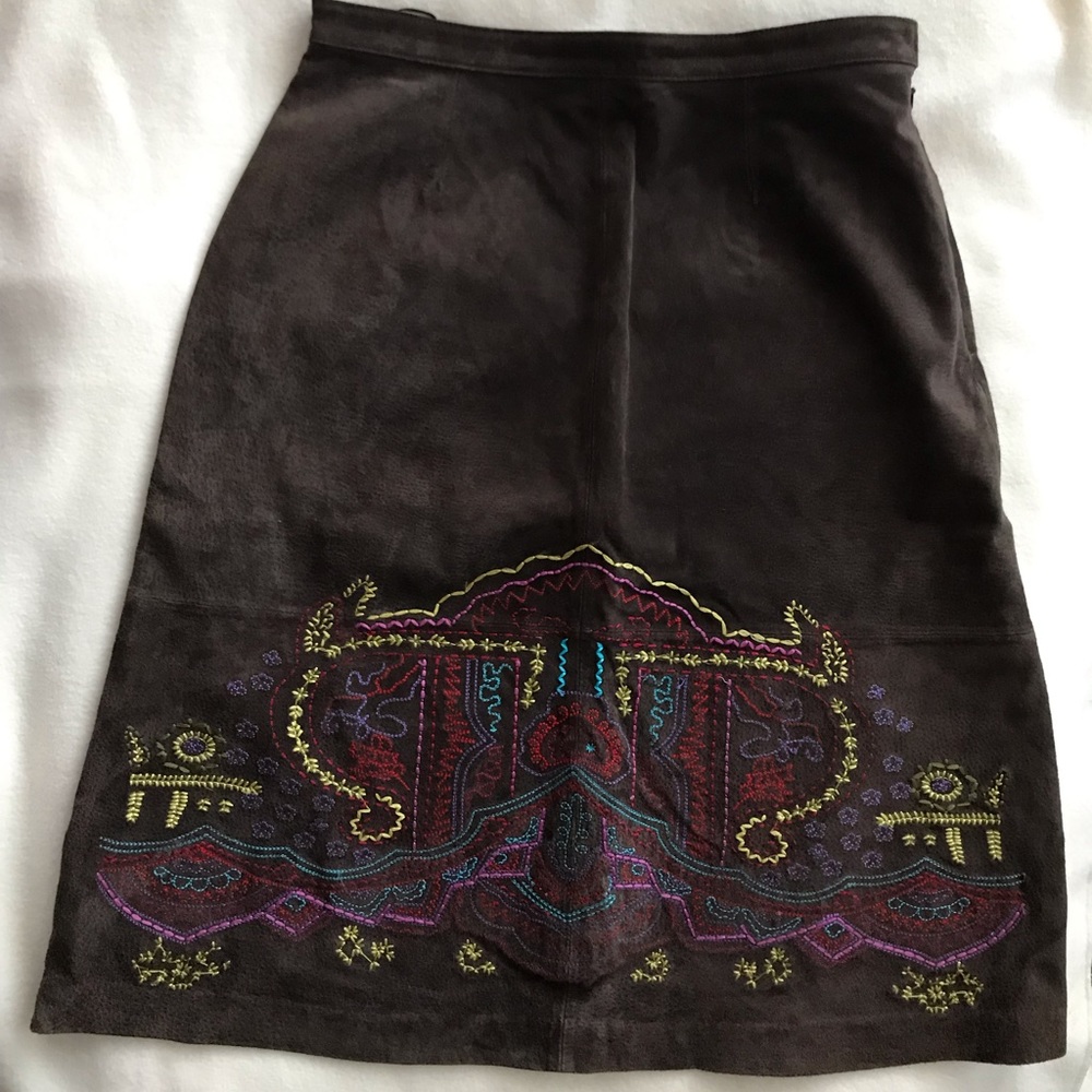 Vtg suede midi skirt embroidery sz 8 lovely